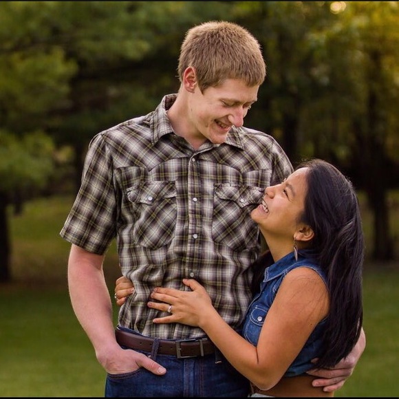 Meet your Posher, Lia - Picture 2 of 6